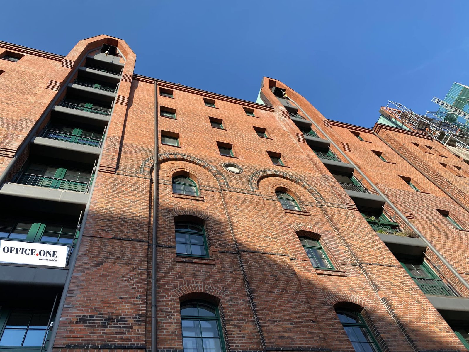 OFFICE.ONE Hamburg Speicherstadt im historischen Speicher M27 (UNESCO-Weltkulturerbe), Außenansicht